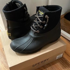 Gently used Sperry Rain Boots size 7